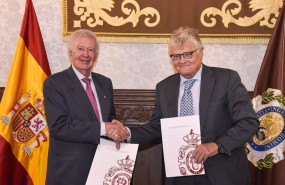 ep colina y franco al firmar el acuerdo