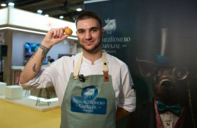 ep el chef alejandro cano del restaurante salino gana el concurso de mejor croqueta de jamon sanchez
