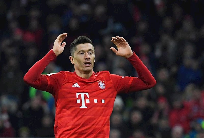 ep el delantero del bayern munich robert lewandowski