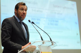 ep el ministro de transportes y movilidad sostenible oscar puente interviene con una diapositiva al