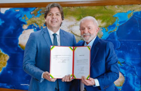 ep el nuevo ministro de comunicaciones de brasil frederico de siqueira junto al mandatario luiz