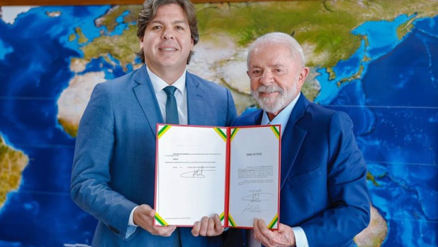 ep el nuevo ministro de comunicaciones de brasil frederico de siqueira junto al mandatario luiz ep el nuevo ministro de comunicaciones de brasil frederico de siqueira junto al mandatario luiz