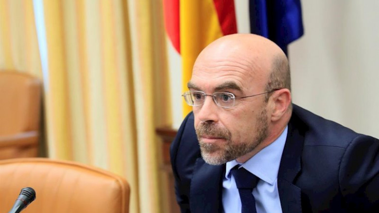 El portavoz de Vox, eurodiputado y abogado del Estado, Jorge Buxadé, comparece en la reunión de grupo de trabajo sobre la Unión Europea de la comisión para la Reconstrucción Social y Económica, este lunes en el Congreso de los Diputados. | Pool ep el portavoz de vox eurodiputado y abogado del estado jorge buxade comparece en la reunion de