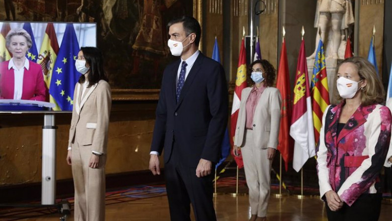 ep el presidente del gobierno pedro sanchez al inicio de la conferencia de presidentes ep el presidente del gobierno pedro sanchez al inicio de la conferencia de presidentes