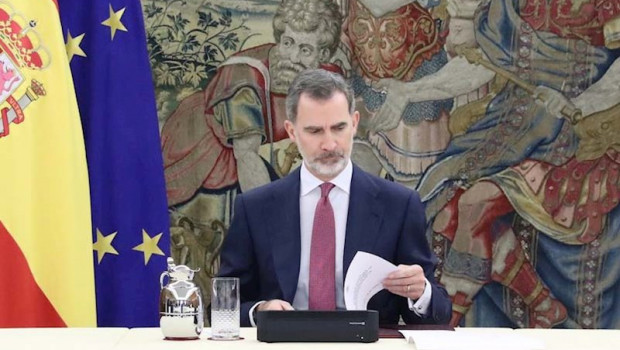 ep el rey felipe vi se reune con el presidente del gobierno pedro sanchez y el comite de gestion