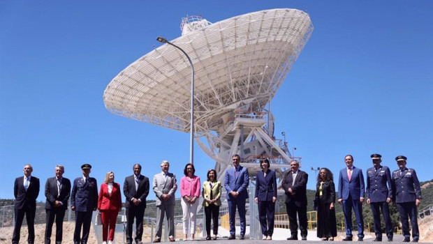 ep foto de familiacto de la presentacion del perte aeroespacial