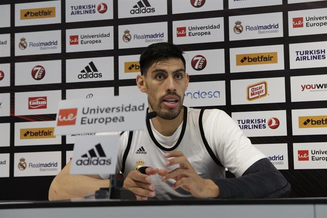 Gustavo Ayón (Real Madrid) en rueda de prensa | EUROPA PRESS ep gustavo ayon real madrid en ruedaprensa