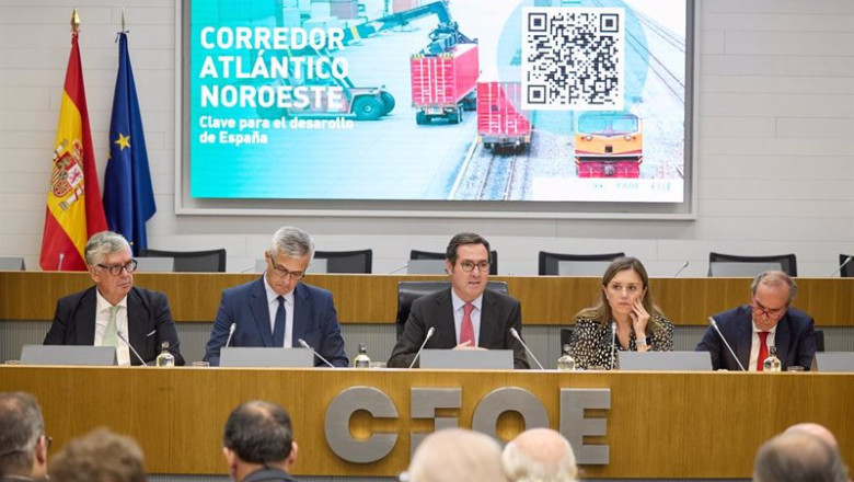 ep i d el presidente de ceg juan manuel vieites el secretario de estado de transportes movilidad y ep i d el presidente de ceg juan manuel vieites el secretario de estado de transportes movilidad y