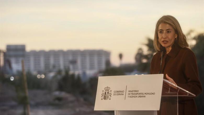 La Ministra De Transportes, Movilidad Y Agenda Urbana, Raquel Sánchez, Preside La Puesta En Servicio Del Bus-VAO De La Autovía V-21 En Valencia. | ROBER SOLSONA - EUROPA PRESS ep la ministra de transportes movilidad y agenda urbana raquel sanchez preside la puesta en servicio