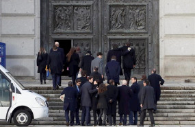 ep los familiares de francisco franco a su llegada al valle de los caidos de donde seran exhumados