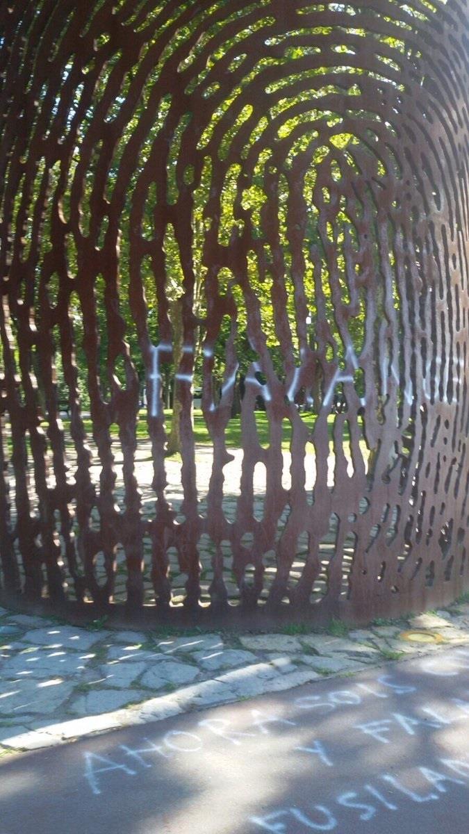 Monumento de La Huella en Artxanda | SARE ANTIFAXISTA ep monumentola huellaartxanda