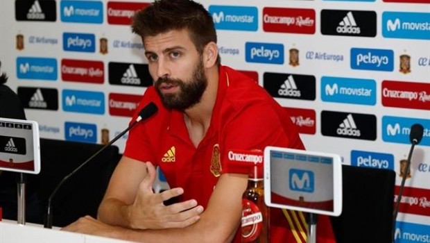 ep pique en ruedaprensala seleccion espanola
