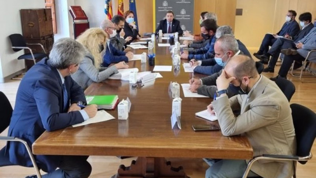 ep planas se reune con moll y el sector citricola