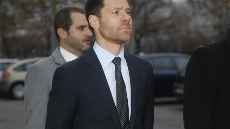 JOSÉ RUIZ Y JOSÉ OLIVA - Archivo ep xabi alonso ha entrado en la audiencia provincial de madrid para ser juzgado por los presuntos