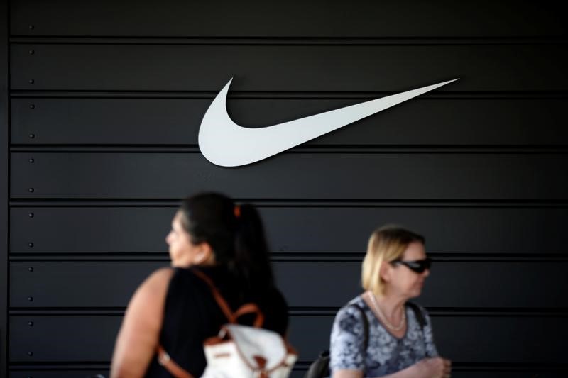 nike-a-suivre-a-wall-street