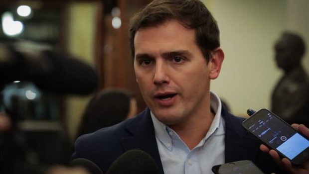 ep albert rivera haciendo declaraciones