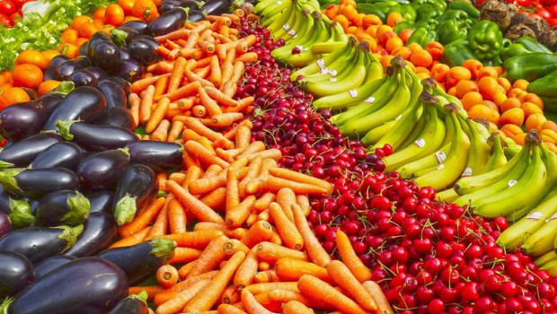ep archivo   frutas y verduras en un supermercado