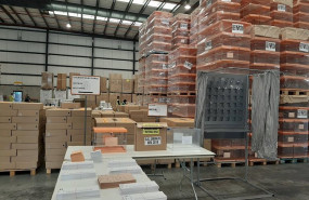 ep el centro logistico de la delegacion del gobierno distribuye el material electoral para las