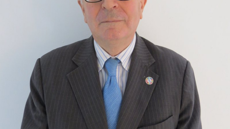 El director de Málaga Tech Park(PTA) y presidente de la Asociación de Parques Científicos y Tecnológicos de España (APTE), Felipe Romera, recibe la VIII Medalla de Oro de Ametic. | AMETIC ep el director de malaga tech parkpta y presidente de la asociacion de parques cientificos y
