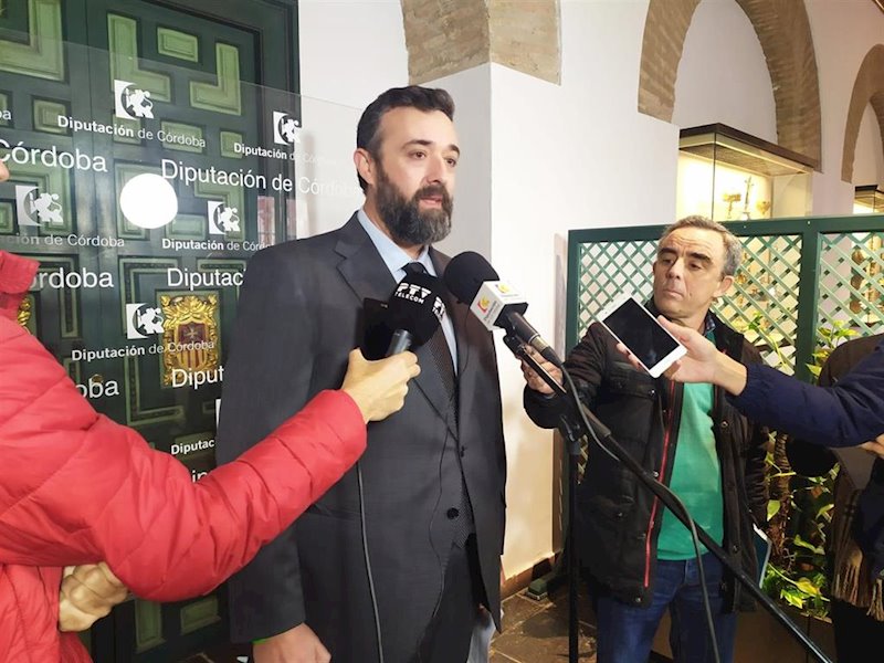 ep el portavoz de vox en la diputacion de cordoba rafael saco atiende a los periodistas