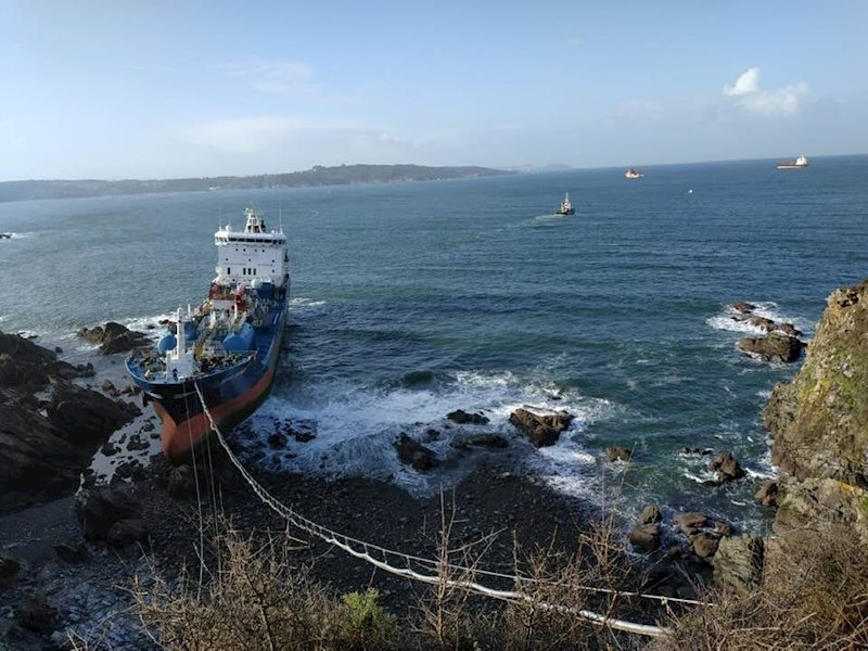 ep imagen de este sabado del buque quimiquero blue star encallado en ares a coruna ep imagen de este sabado del buque quimiquero blue star encallado en ares a coruna