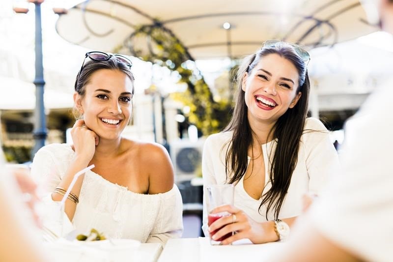 ep mujeres sonriendo