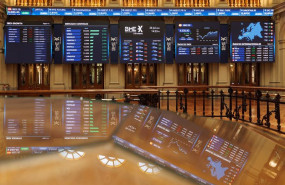 ep paneles del ibex 35 en el palacio de la bolsa a 26 de julio de 2023 en madrid espana el selectivo ep paneles del ibex 35 en el palacio de la bolsa a 26 de julio de 2023 en madrid espana el selectivo