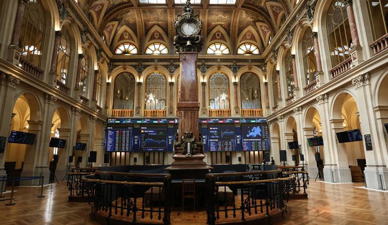 El Ibex sube un 2% en la semana que llegó a los 20.000 puntos por primera vez
