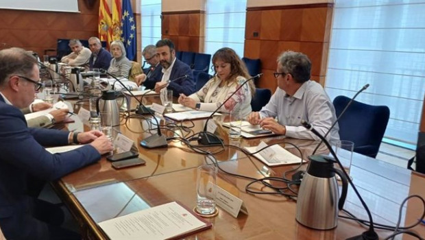 ep reunion de representantes de adif y renfe con los ayuntamientos zaragozanos afectados para
