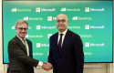 ep samer abu ltaif presidente de microsoft para europa oriente medio y africa y aitor moso director