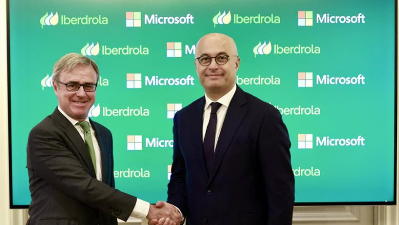 Samer Abu-Ltaif, presidente de Microsoft para Europa, Oriente Medio y África y Aitor Moso, director del negocio global de Clientes de Iberdrola | IBERDROLA ep samer abu ltaif presidente de microsoft para europa oriente medio y africa y aitor moso director