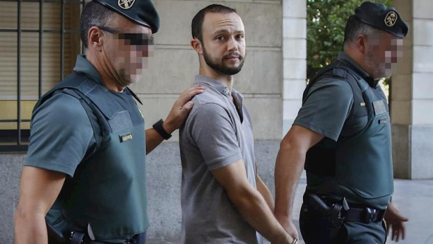 ep sandro marin c acusado junto a su padre de homicidio imprudente delito contra la salud publica y