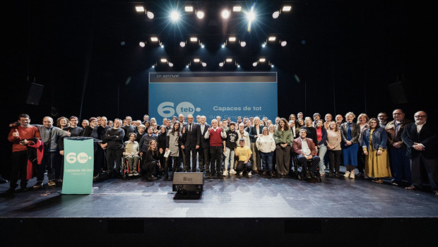 foto acte 60 aniv teb escenari 