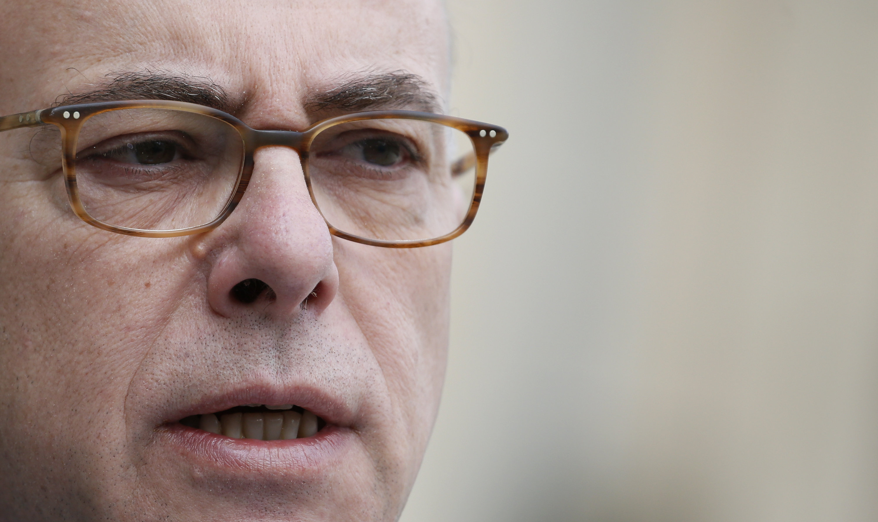bernard-cazeneuve-promet-que-les-derapages-policiers-seront-sanctionnes bernard-cazeneuve-promet-que-les-derapages-policiers-seront-sanctionnes