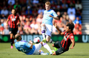 ep 25 august 2019 england bournemouth bournemouths nathan ake r battles for the ball with manchester
