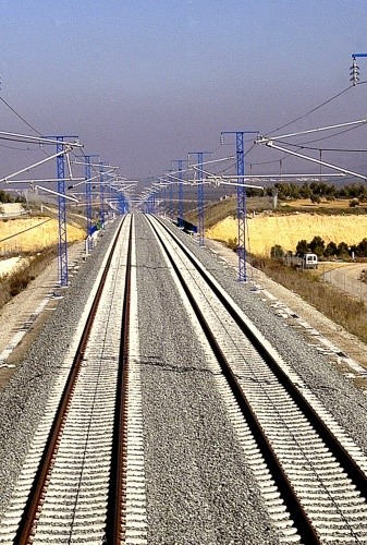 ep adif levanta 600 millonesuna emision de bonos verdes para construir lineas ave