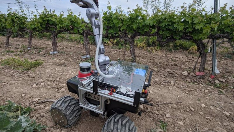 ep archivo imagen del robot del proyecto entre telefonica y la upm para monitorizar y mejorar la ep archivo imagen del robot del proyecto entre telefonica y la upm para monitorizar y mejorar la
