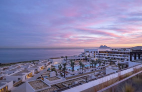 ep archivo   swimming pool and sunset fairmont la hacienda hotel la alcaidesa andalucia spain