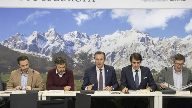 ep el consejero de desarrollo rural ganaderia pesca alimentacion y medio ambiente guillermo blanco