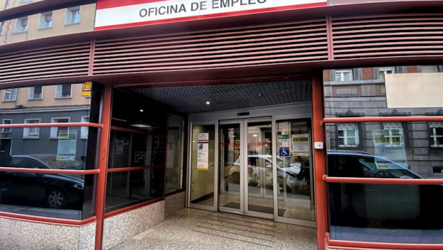 ep entrada de una oficina de empleo de madrid espana a 10 de febrero de 2020
