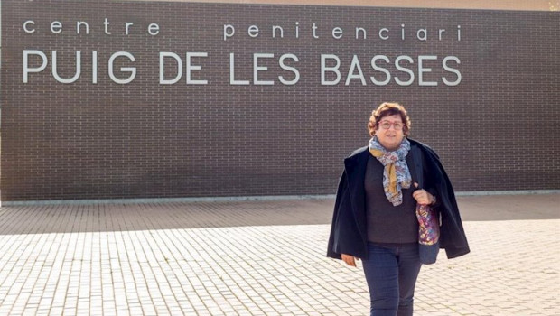 ep la exconsellera dolors bassa este lunes al salir de la carcel de puig de les basses en figueres