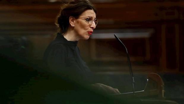 ep la ministra de trabajo yolanda diaz d interviene al inicio del pleno celebrado el pasado