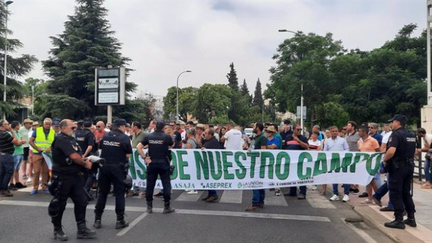 ep protesta de agricultores en badajoz