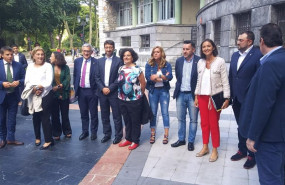 ep reyes maroto posa al lado del presidente del principado varios consejeros la delegada del