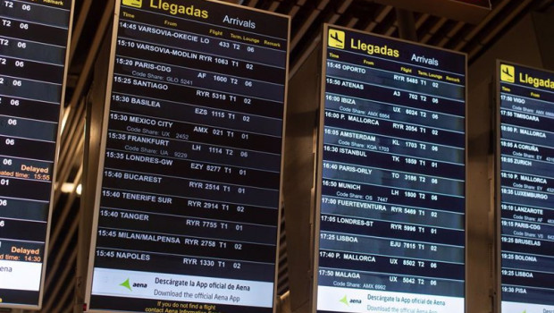 ep rusia impone restricciones en su espacio aereo a companias britanicas o registradas en reino