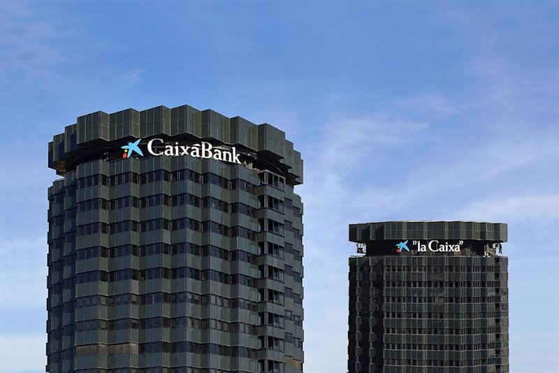 Jefferies y JB Capital Markets reiteran su apoyo a CaixaBank tras el recorte de dividendo