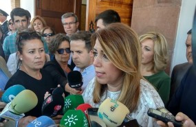 ep susana diaz atiendelos periodistasmontoro