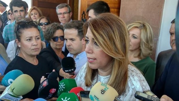 ep susana diaz atiendelos periodistasmontoro