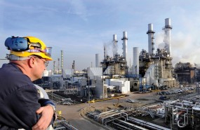 Oil refinery, energy Oil refinery, energy
