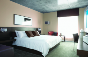 1604052826 schneider electric y sirt lanzan una solucio n para conectar hotel y hue spedes a trave s de la tv